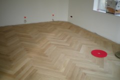 1_pose-et-poncage-de-parquet-chevron-1